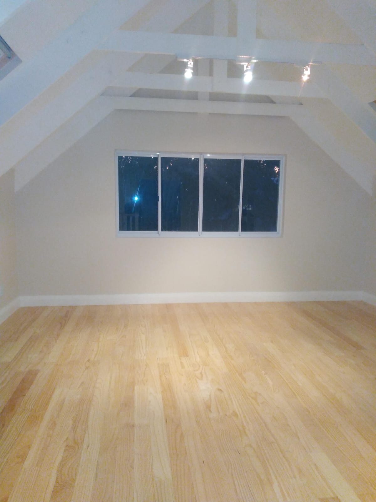 WhatsApp Image 2025-12-17 at 09.11.18_ccfceb4d WhatsApp Image 2025-12-17 at 09.11.18_ccfceb4d